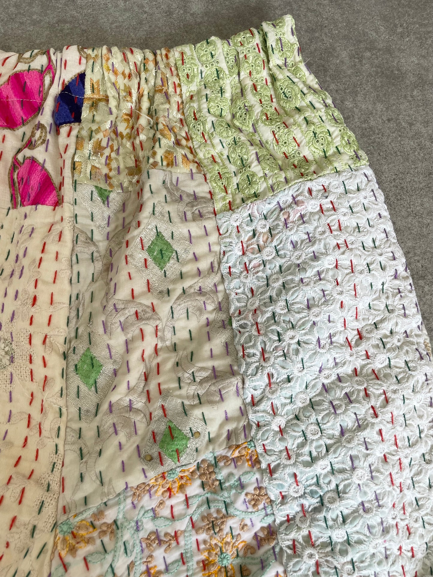 ③パッチワークパンツ